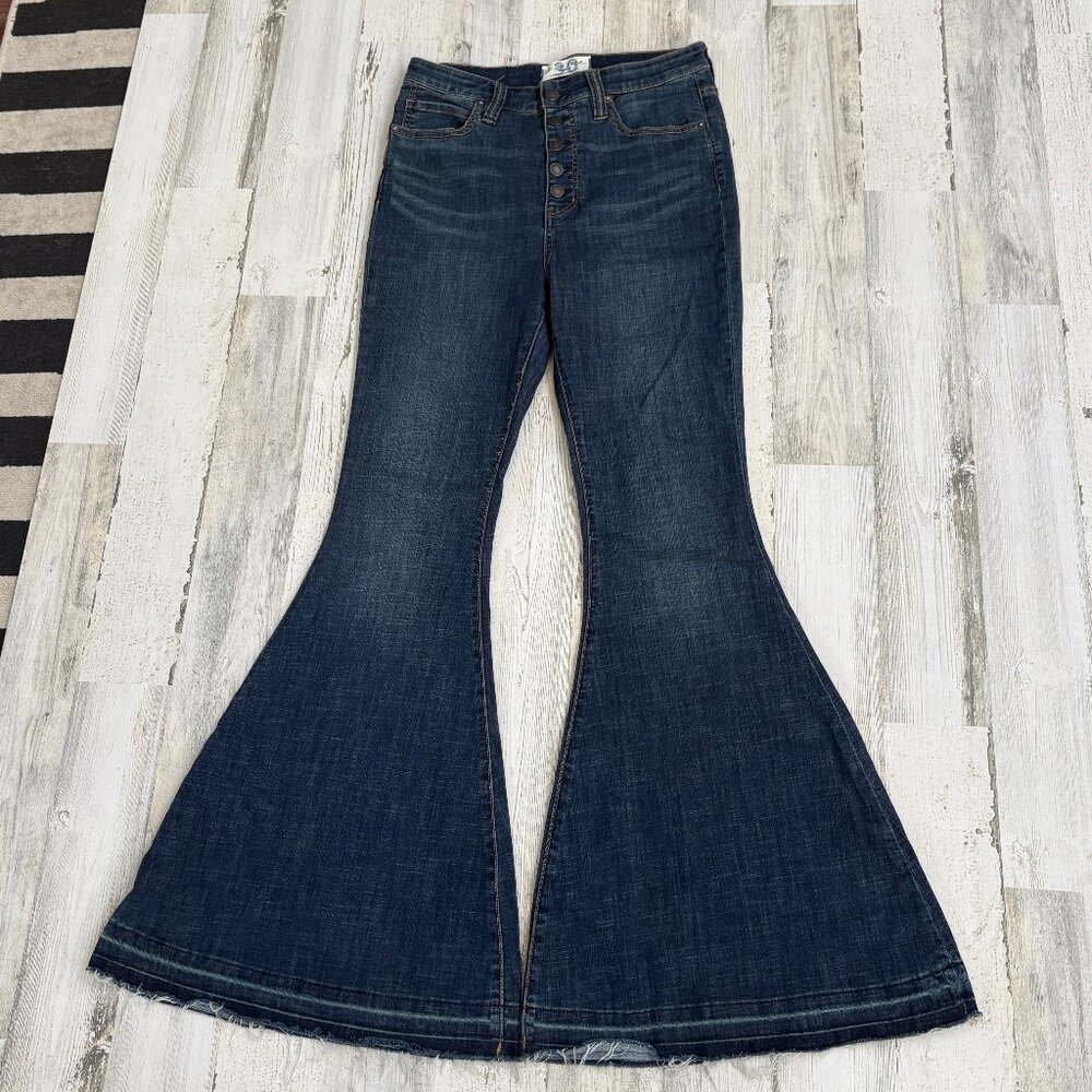 We the Free | Free People Women's Waist Size 30 Irreplaceable Flare Jeans